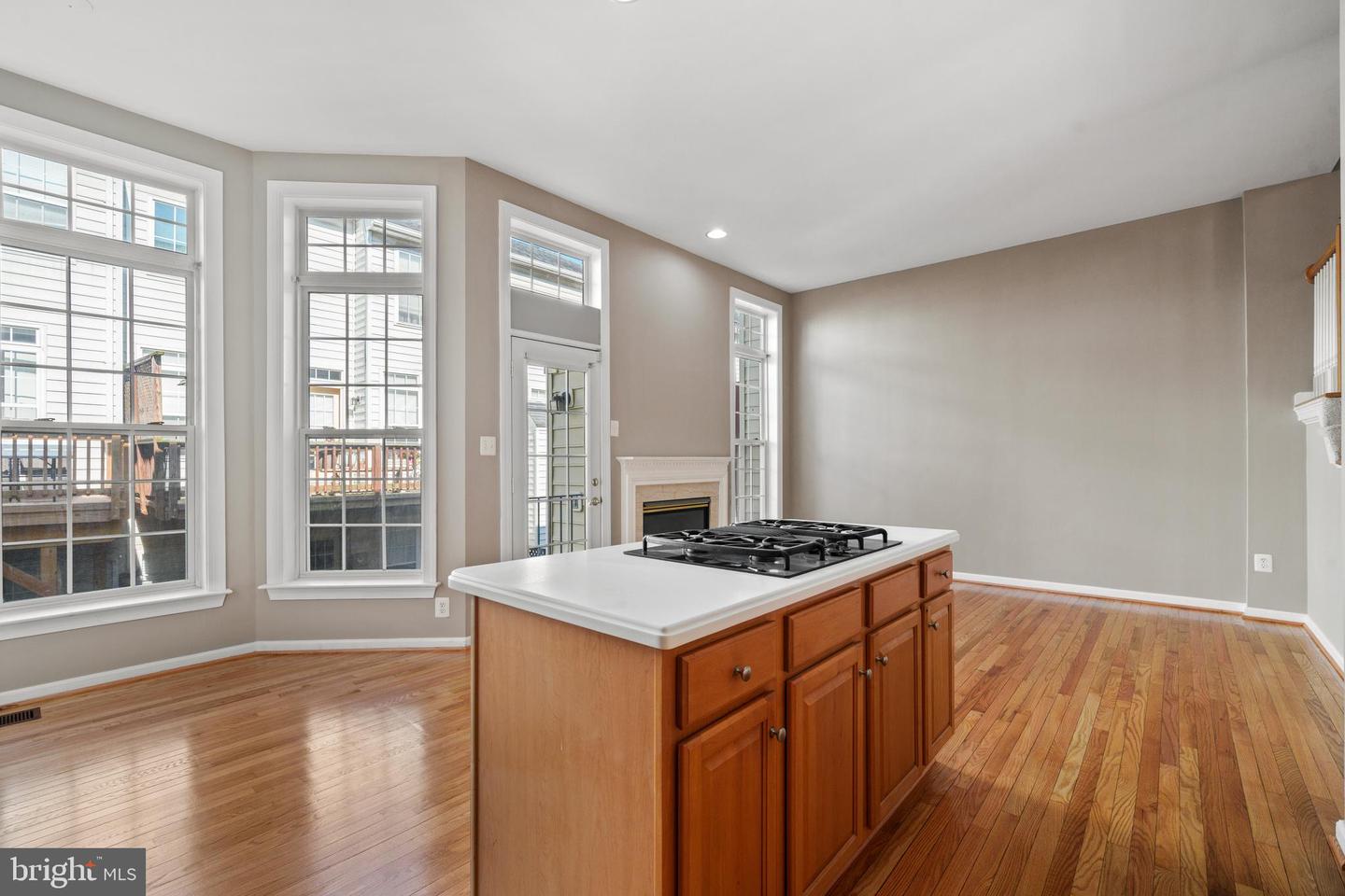 2825 LAURA GAE CIR, VIENNA, Virginia 22180, 3 Bedrooms Bedrooms, ,3 BathroomsBathrooms,Residential,For sale,2825 LAURA GAE CIR,VAFX2244048 MLS # VAFX2244048