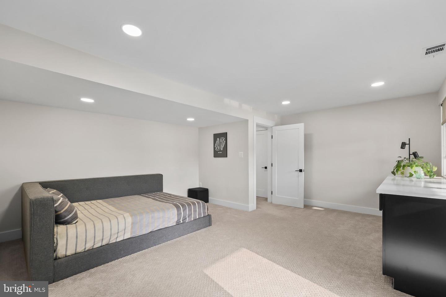 2201 BURGEE CT, RESTON, Virginia 20191, 5 Bedrooms Bedrooms, ,3 BathroomsBathrooms,Residential,For sale,2201 BURGEE CT,VAFX2244050 MLS # VAFX2244050