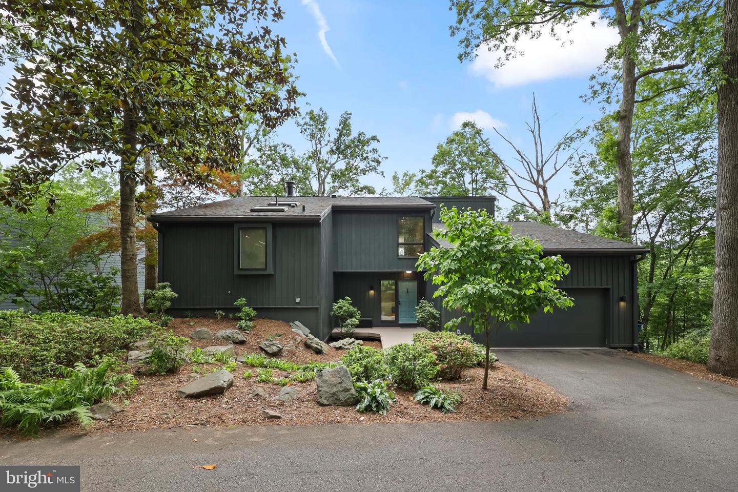 2201 BURGEE CT, RESTON, Virginia 20191, 5 Bedrooms Bedrooms, ,3 BathroomsBathrooms,Residential,For sale,2201 BURGEE CT,VAFX2244050 MLS # VAFX2244050