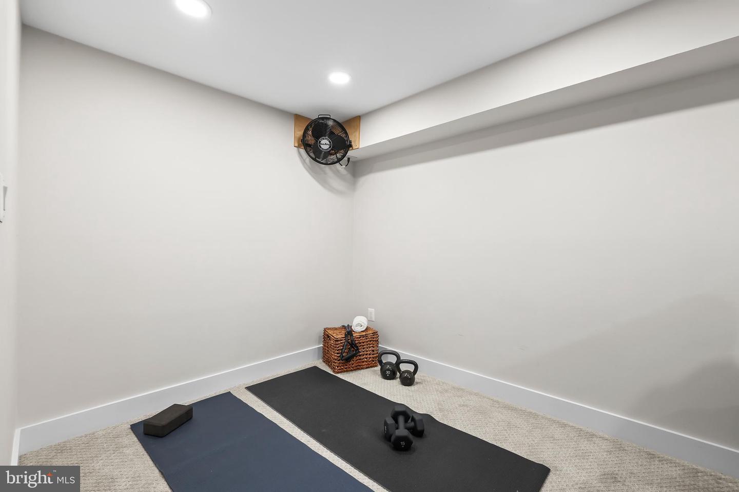 2201 BURGEE CT, RESTON, Virginia 20191, 5 Bedrooms Bedrooms, ,3 BathroomsBathrooms,Residential,For sale,2201 BURGEE CT,VAFX2244050 MLS # VAFX2244050