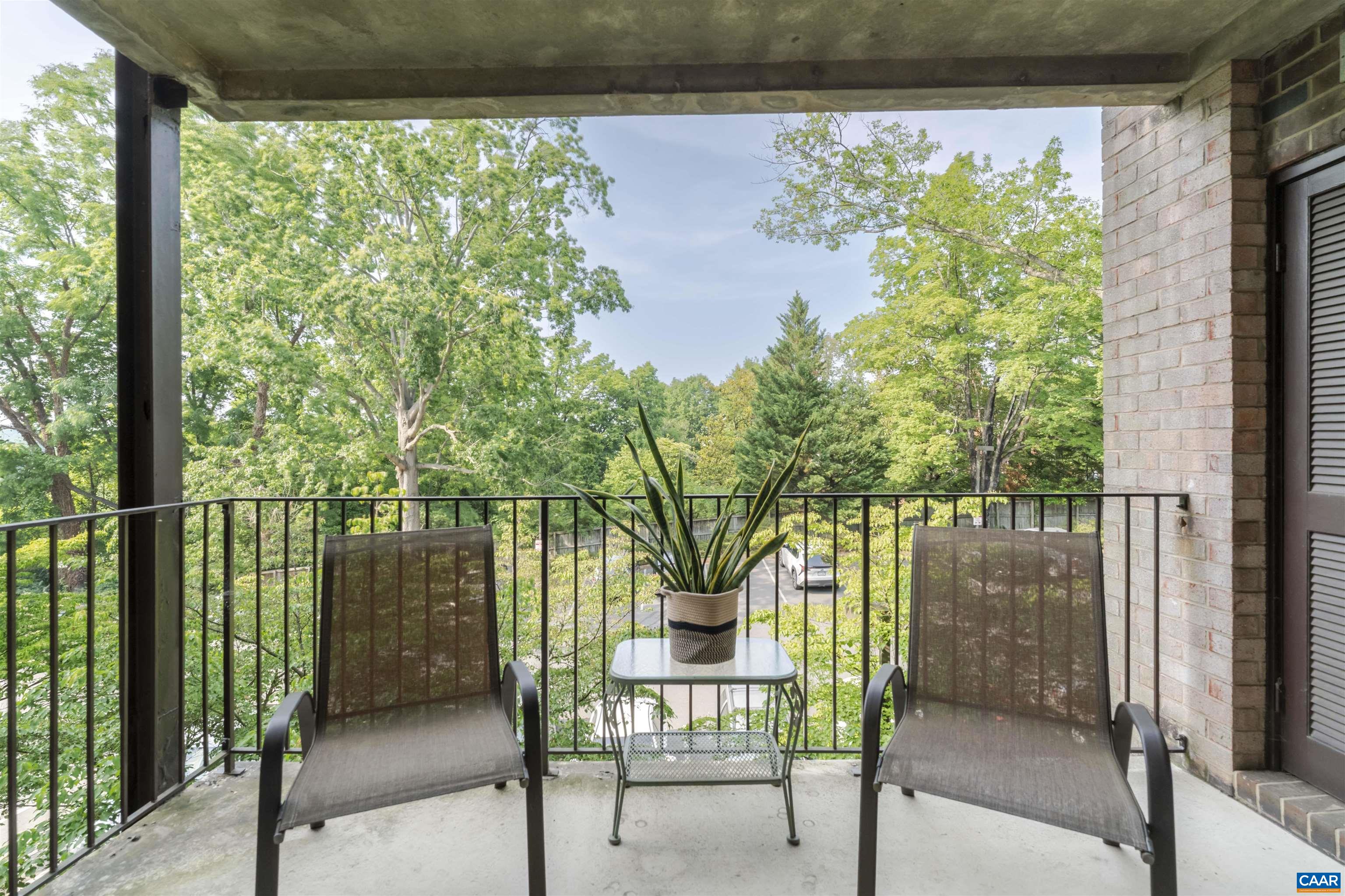 511 N 1ST ST, CHARLOTTESVILLE, Virginia 22902, 1 Bedroom Bedrooms, ,1 BathroomBathrooms,Residential,511 N 1ST ST,665489 MLS # 665489