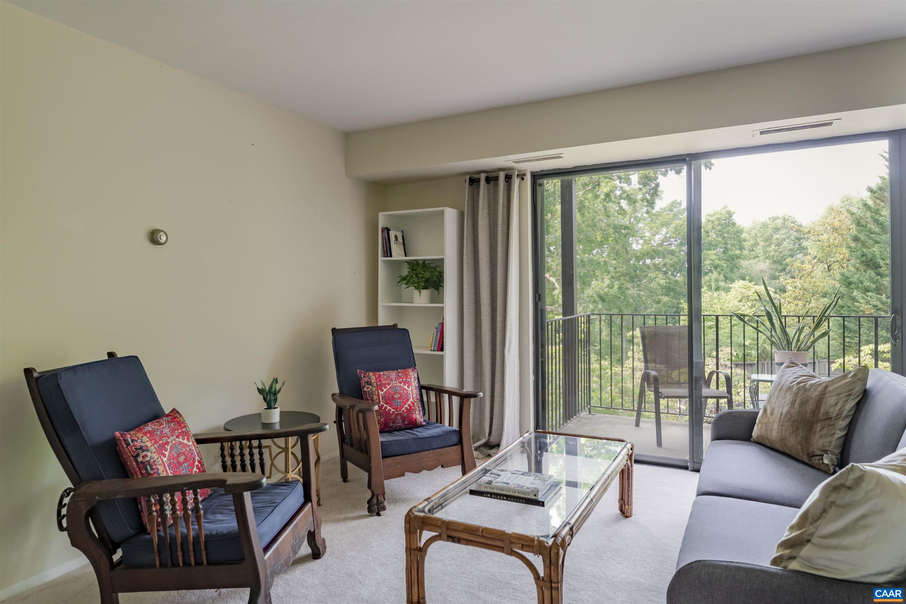 511 N 1ST ST, CHARLOTTESVILLE, Virginia 22902, 1 Bedroom Bedrooms, ,1 BathroomBathrooms,Residential,511 N 1ST ST,665489 MLS # 665489