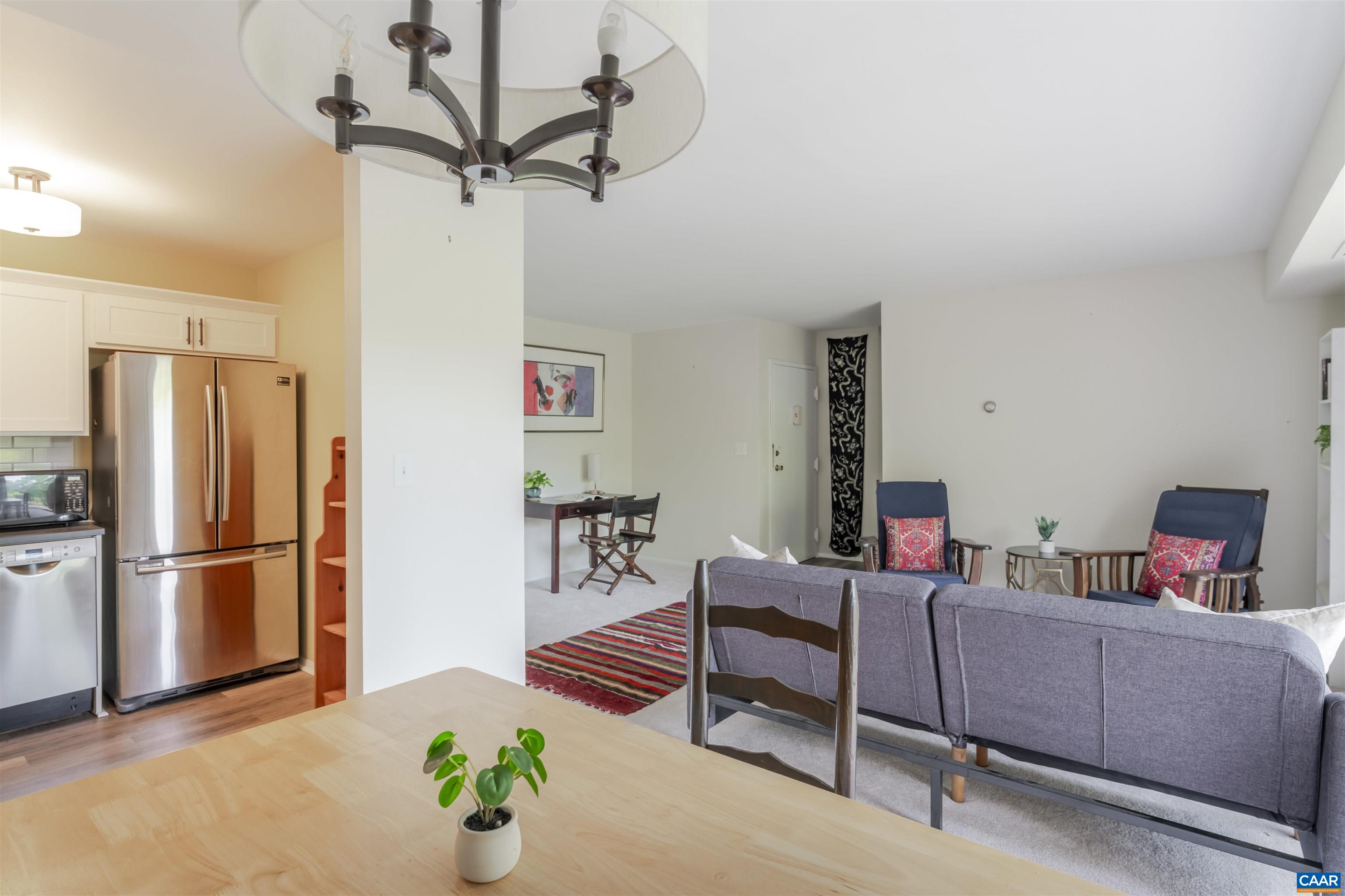 511 N 1ST ST, CHARLOTTESVILLE, Virginia 22902, 1 Bedroom Bedrooms, ,1 BathroomBathrooms,Residential,511 N 1ST ST,665489 MLS # 665489