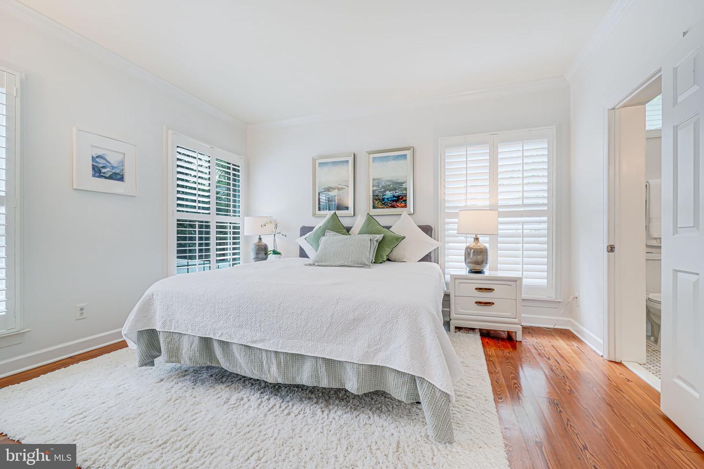 1620 N GEORGE MASON DR, ARLINGTON, Virginia 22205, 4 Bedrooms Bedrooms, ,4 BathroomsBathrooms,Residential,For sale,1620 N GEORGE MASON DR,VAAR2058362 MLS # VAAR2058362