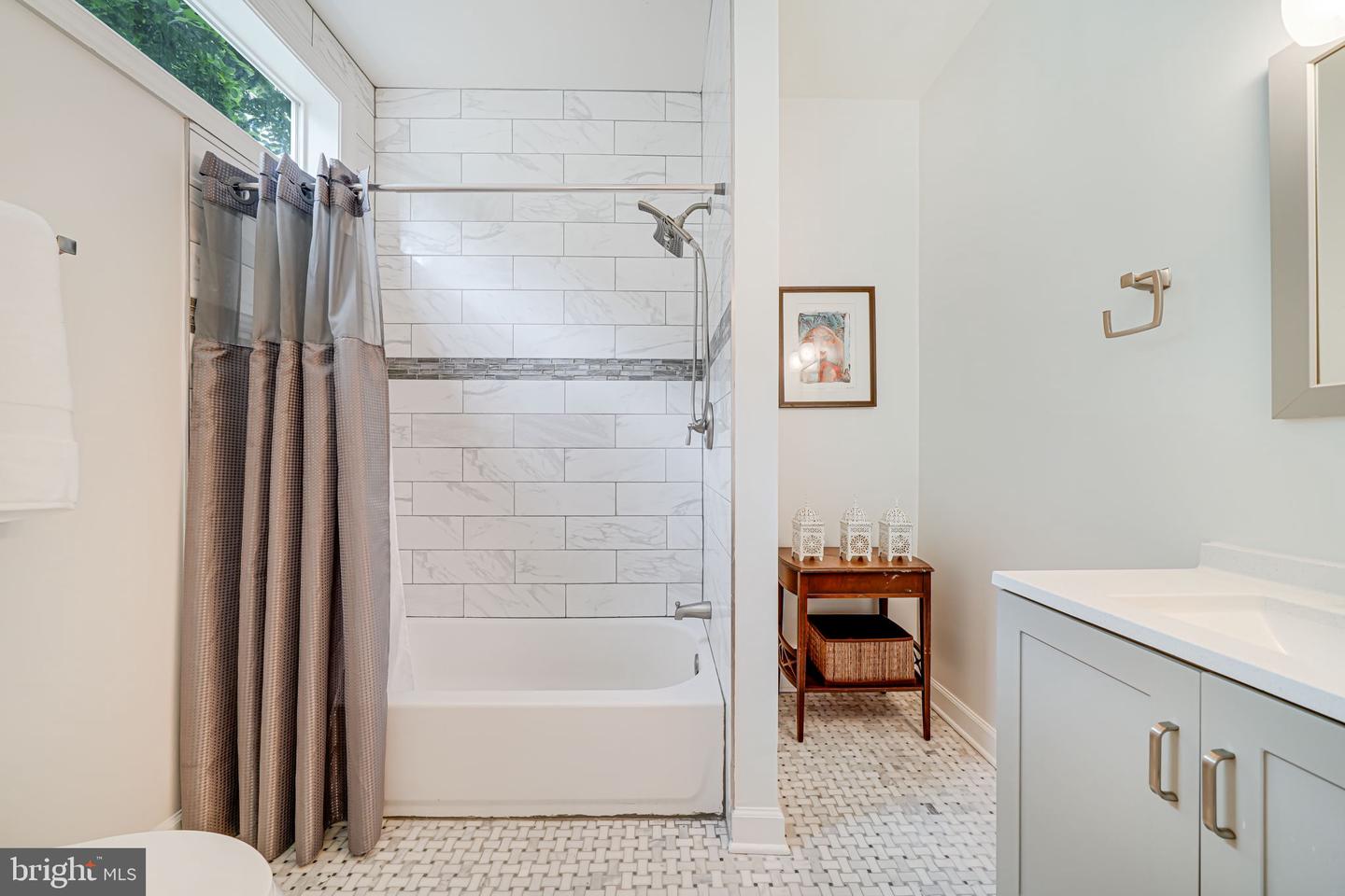 1620 N GEORGE MASON DR, ARLINGTON, Virginia 22205, 4 Bedrooms Bedrooms, ,4 BathroomsBathrooms,Residential,For sale,1620 N GEORGE MASON DR,VAAR2058362 MLS # VAAR2058362