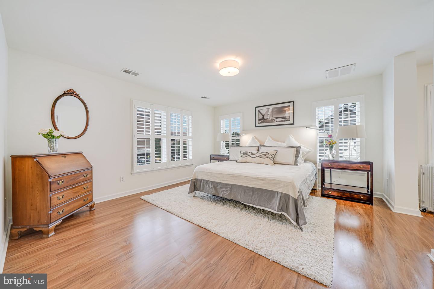 1620 N GEORGE MASON DR, ARLINGTON, Virginia 22205, 4 Bedrooms Bedrooms, ,4 BathroomsBathrooms,Residential,For sale,1620 N GEORGE MASON DR,VAAR2058362 MLS # VAAR2058362