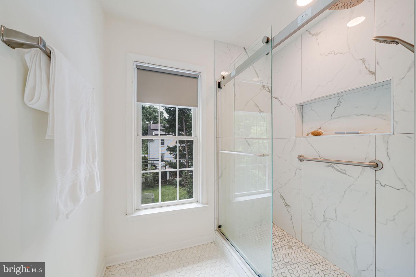 1620 N GEORGE MASON DR, ARLINGTON, Virginia 22205, 4 Bedrooms Bedrooms, ,4 BathroomsBathrooms,Residential,For sale,1620 N GEORGE MASON DR,VAAR2058362 MLS # VAAR2058362