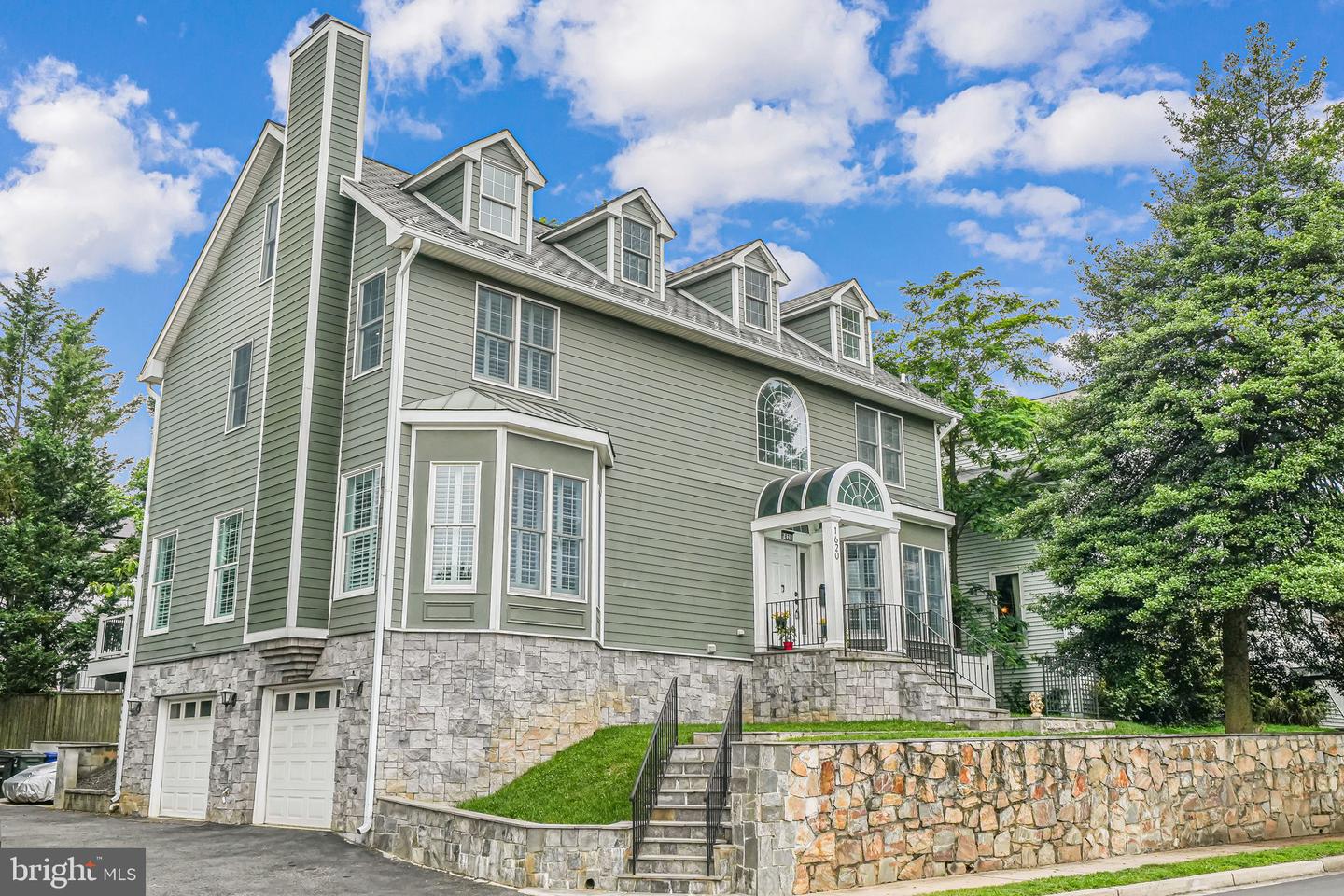1620 N GEORGE MASON DR, ARLINGTON, Virginia 22205, 4 Bedrooms Bedrooms, ,4 BathroomsBathrooms,Residential,For sale,1620 N GEORGE MASON DR,VAAR2058362 MLS # VAAR2058362