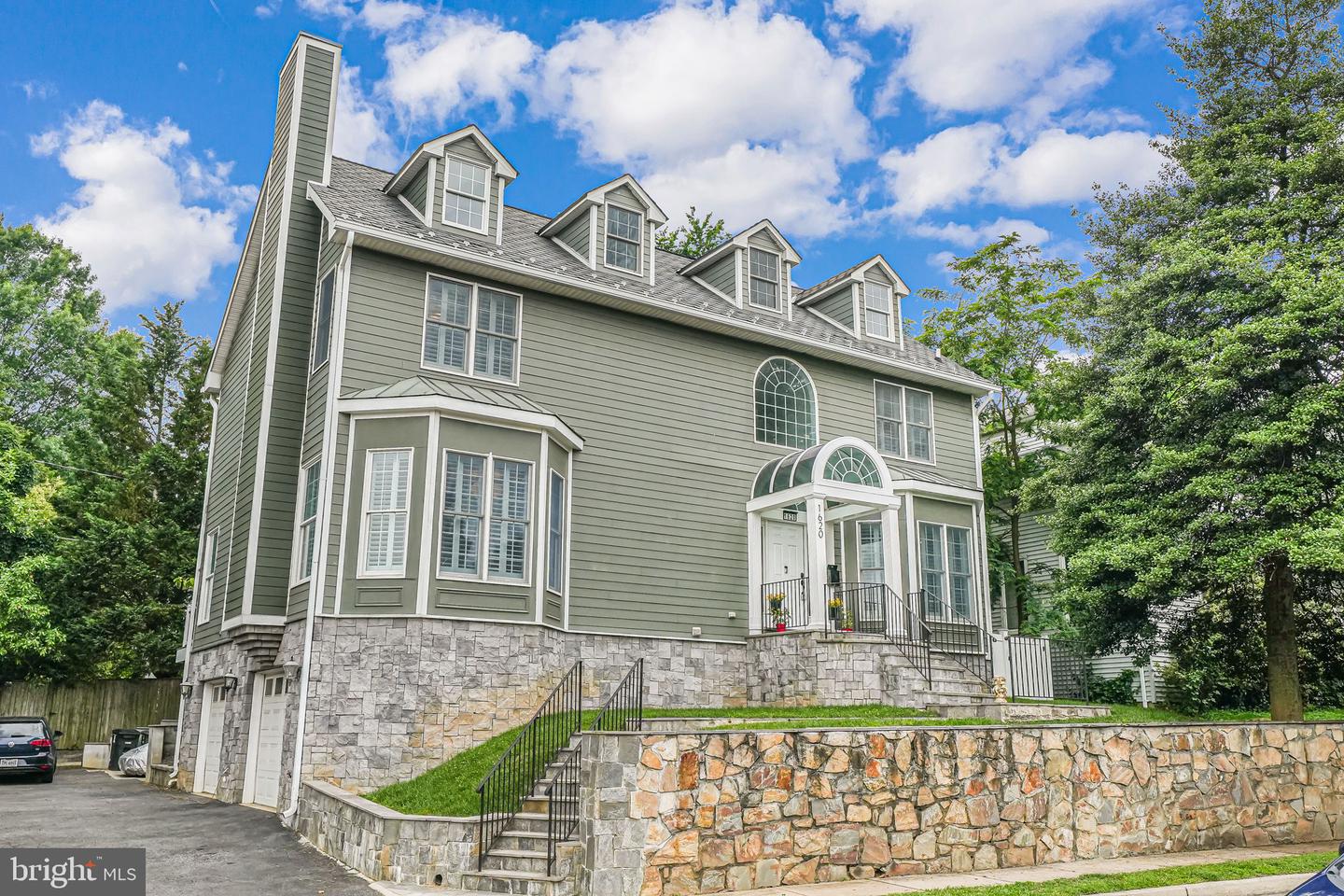 1620 N GEORGE MASON DR, ARLINGTON, Virginia 22205, 4 Bedrooms Bedrooms, ,4 BathroomsBathrooms,Residential,For sale,1620 N GEORGE MASON DR,VAAR2058362 MLS # VAAR2058362