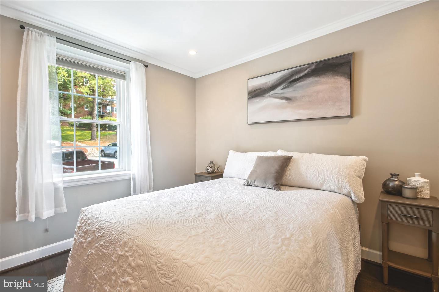 2802 S COLUMBUS ST #A2, ARLINGTON, Virginia 22206, 2 Bedrooms Bedrooms, ,2 BathroomsBathrooms,Residential,For sale,2802 S COLUMBUS ST #A2,VAAX2045842 MLS # VAAX2045842
