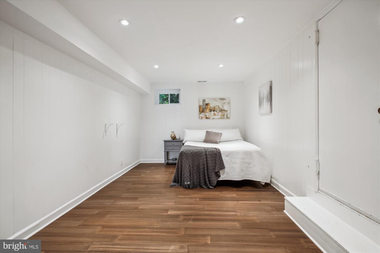 2802 S COLUMBUS ST #A2, ARLINGTON, Virginia 22206, 2 Bedrooms Bedrooms, ,2 BathroomsBathrooms,Residential,For sale,2802 S COLUMBUS ST #A2,VAAX2045842 MLS # VAAX2045842
