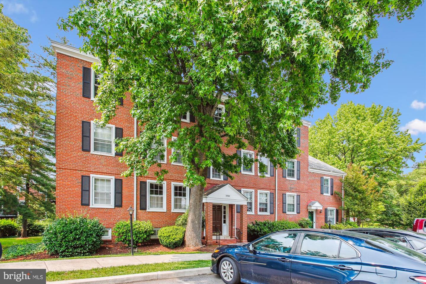 2802 S COLUMBUS ST #A2, ARLINGTON, Virginia 22206, 2 Bedrooms Bedrooms, ,2 BathroomsBathrooms,Residential,For sale,2802 S COLUMBUS ST #A2,VAAX2045842 MLS # VAAX2045842