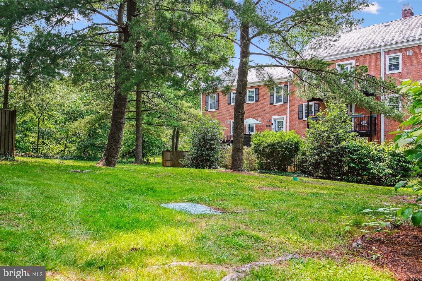 2802 S COLUMBUS ST #A2, ARLINGTON, Virginia 22206, 2 Bedrooms Bedrooms, ,2 BathroomsBathrooms,Residential,For sale,2802 S COLUMBUS ST #A2,VAAX2045842 MLS # VAAX2045842