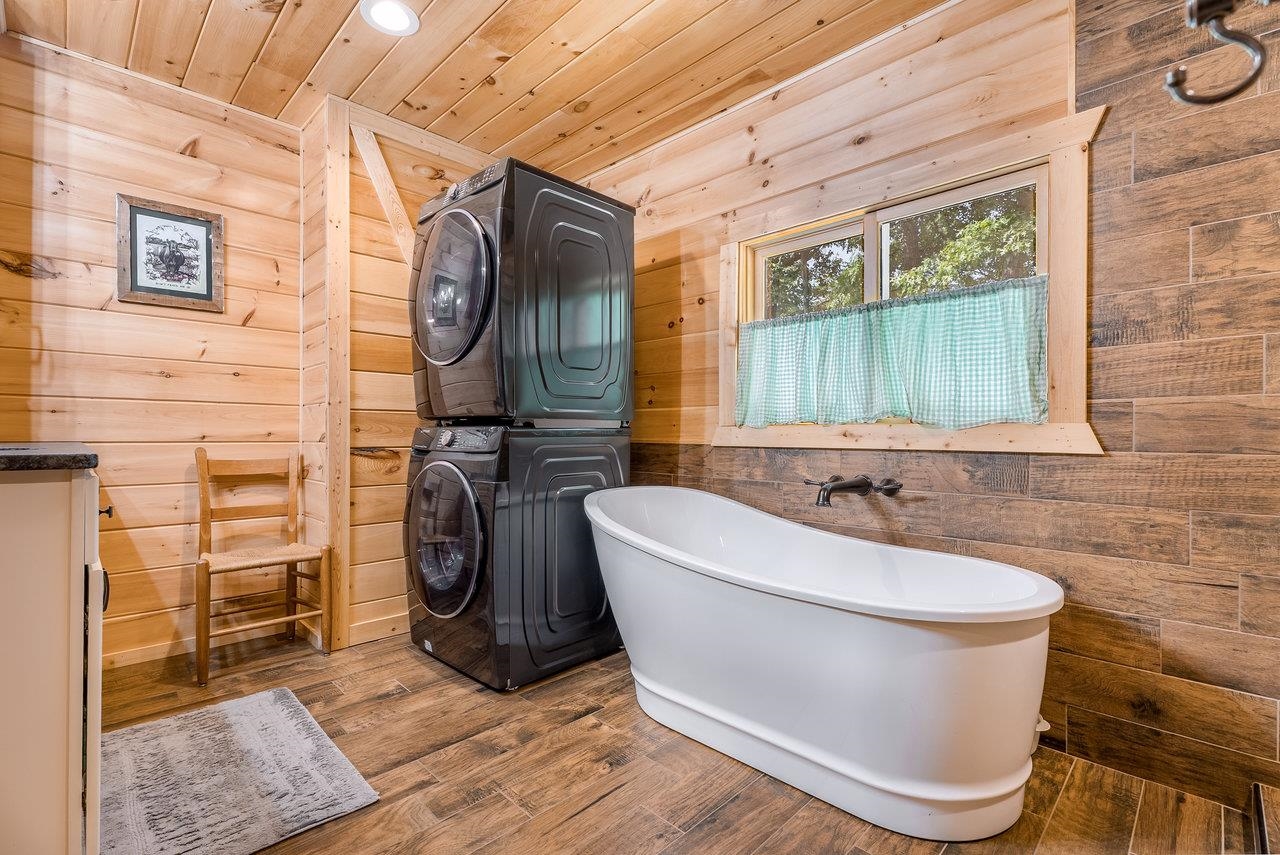 3940 US HWY 340, STANLEY, Virginia 22851, 1 Bedroom Bedrooms, ,2 BathroomsBathrooms,Residential,3940 US HWY 340,665496 MLS # 665496
