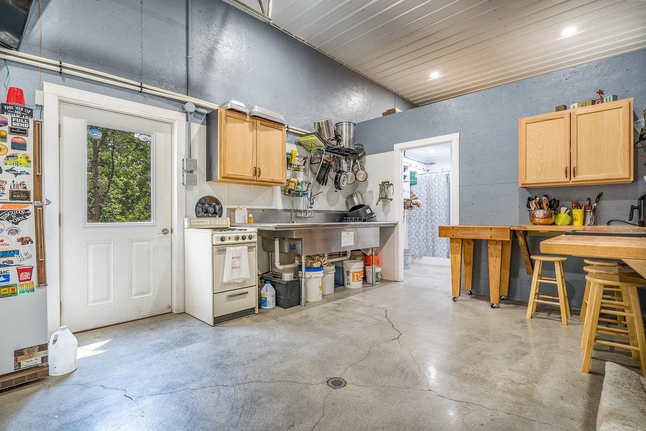 3940 US HWY 340, STANLEY, Virginia 22851, 1 Bedroom Bedrooms, ,2 BathroomsBathrooms,Residential,3940 US HWY 340,665496 MLS # 665496