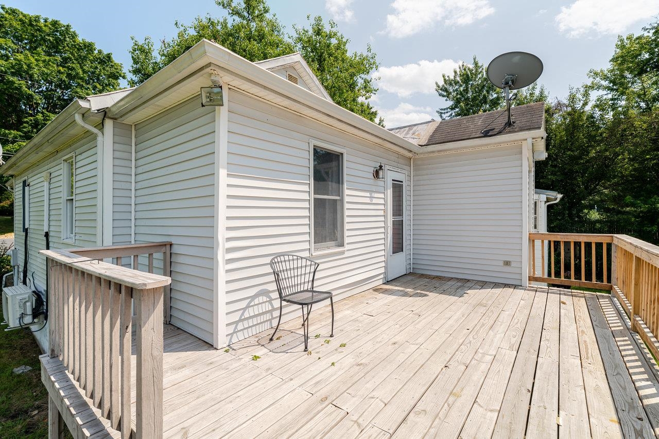 209 PARK AVE, GROTTOES, Virginia 24441, 2 Bedrooms Bedrooms, ,2 BathroomsBathrooms,Residential,209 PARK AVE,665497 MLS # 665497