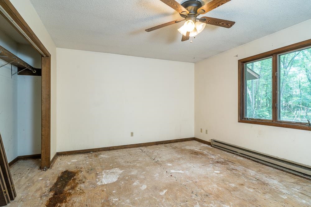 417 ALLEGHANY DR, MCGAHEYSVILLE, Virginia 22840, 3 Bedrooms Bedrooms, ,2 BathroomsBathrooms,Residential,417 ALLEGHANY DR,665499 MLS # 665499