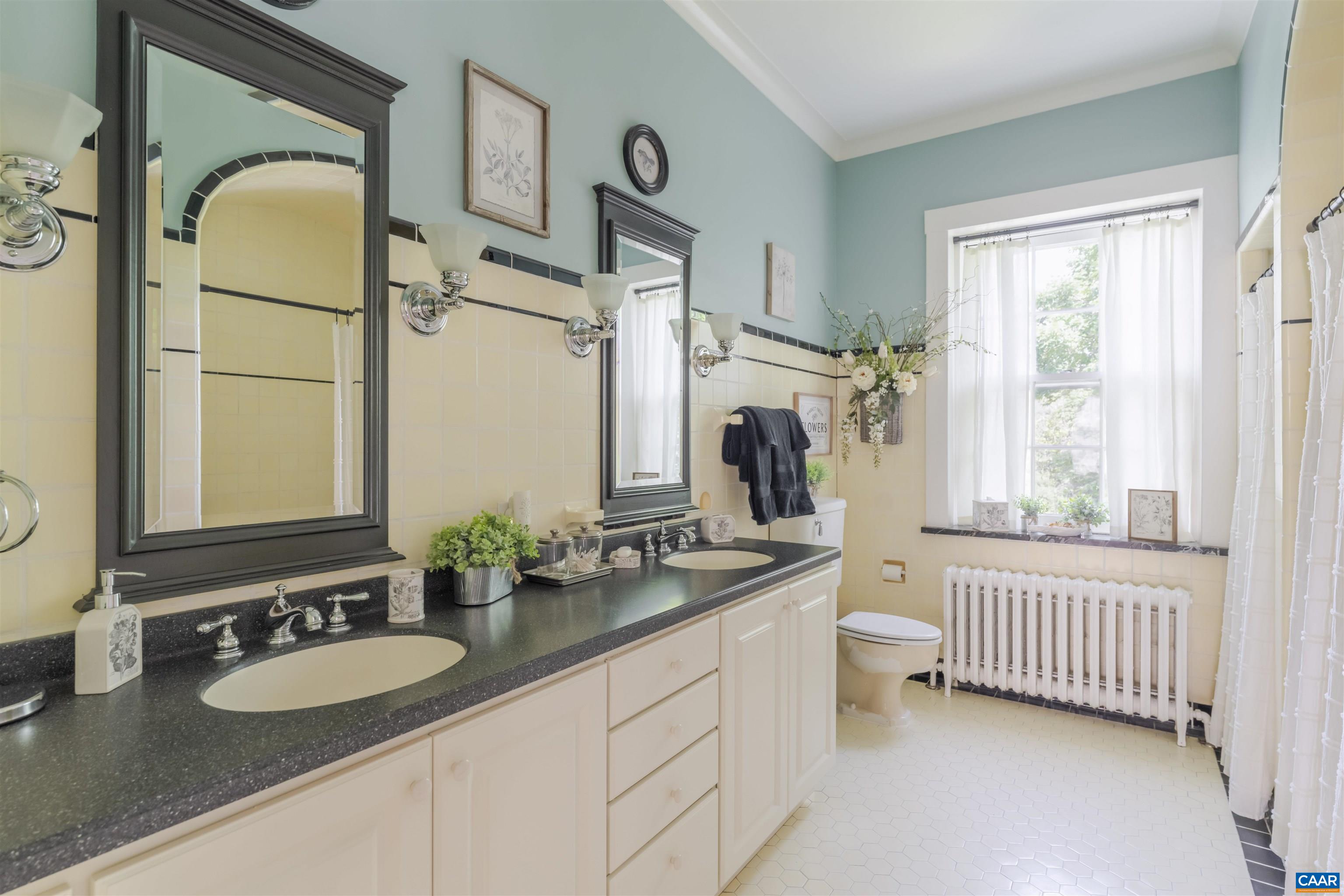1417 N AUGUSTA ST, STAUNTON, Virginia 24401, 5 Bedrooms Bedrooms, ,4 BathroomsBathrooms,Residential,Edge Hill,1417 N AUGUSTA ST,665500 MLS # 665500