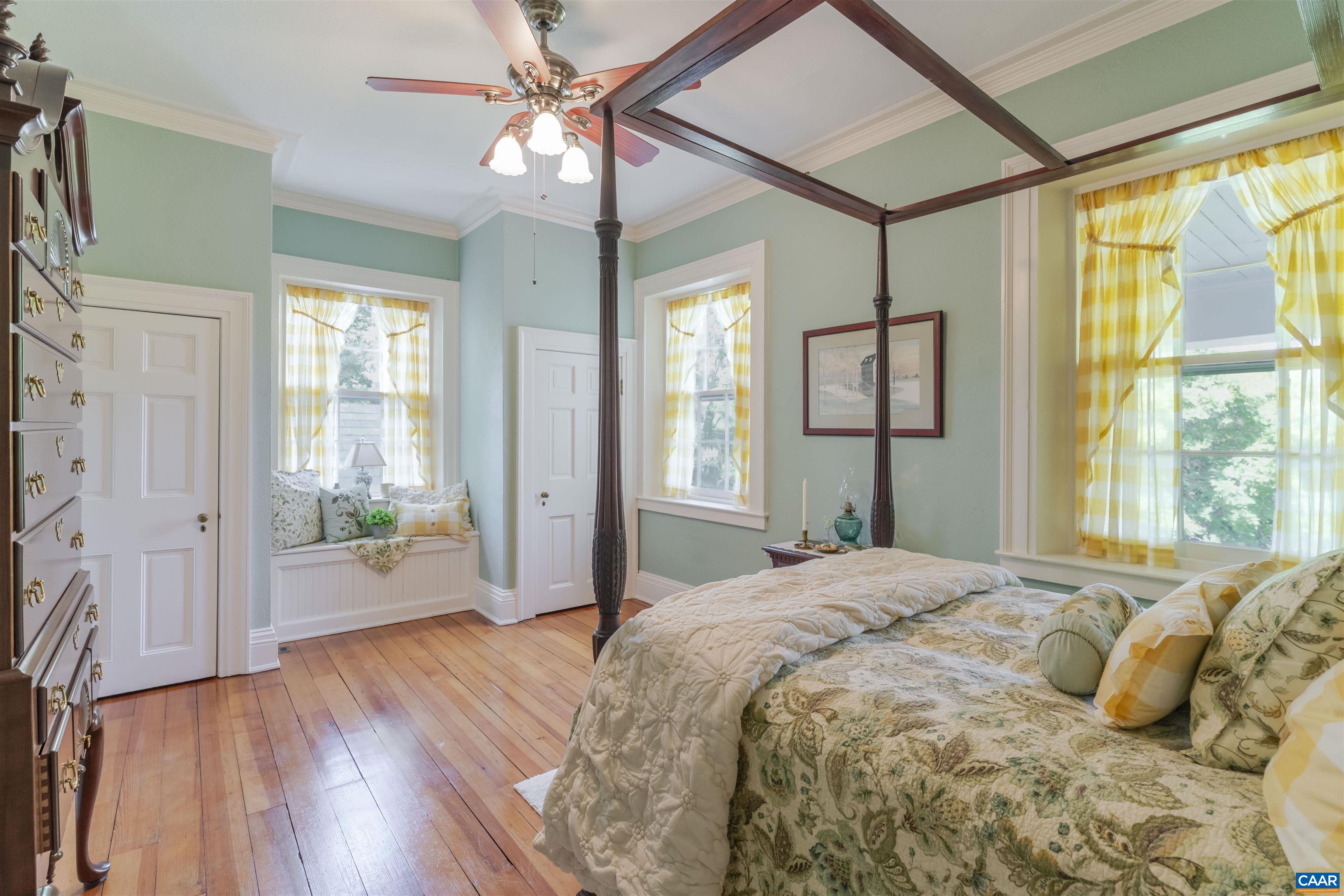 1417 N AUGUSTA ST, STAUNTON, Virginia 24401, 5 Bedrooms Bedrooms, ,4 BathroomsBathrooms,Residential,Edge Hill,1417 N AUGUSTA ST,665500 MLS # 665500