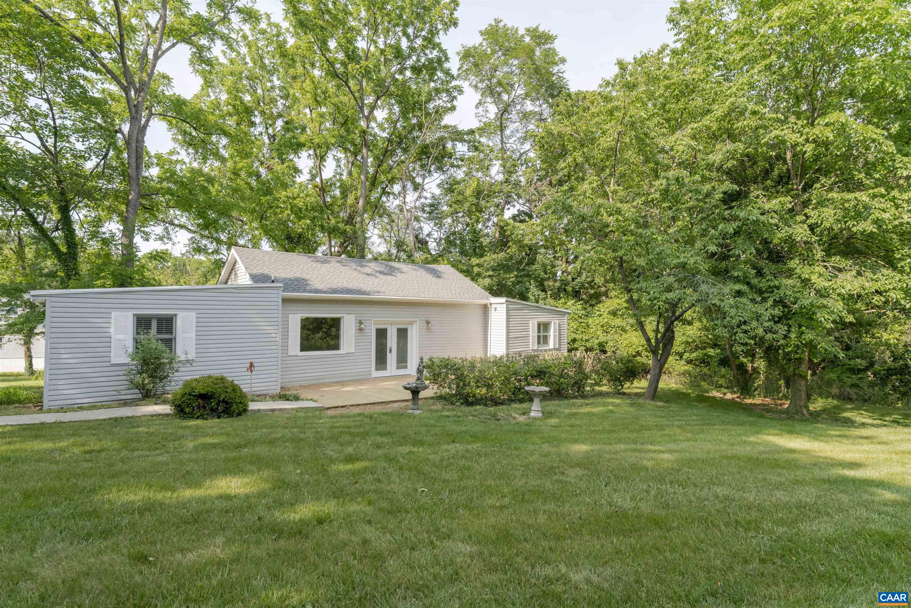 1417 N AUGUSTA ST, STAUNTON, Virginia 24401, 5 Bedrooms Bedrooms, ,4 BathroomsBathrooms,Residential,Edge Hill,1417 N AUGUSTA ST,665500 MLS # 665500