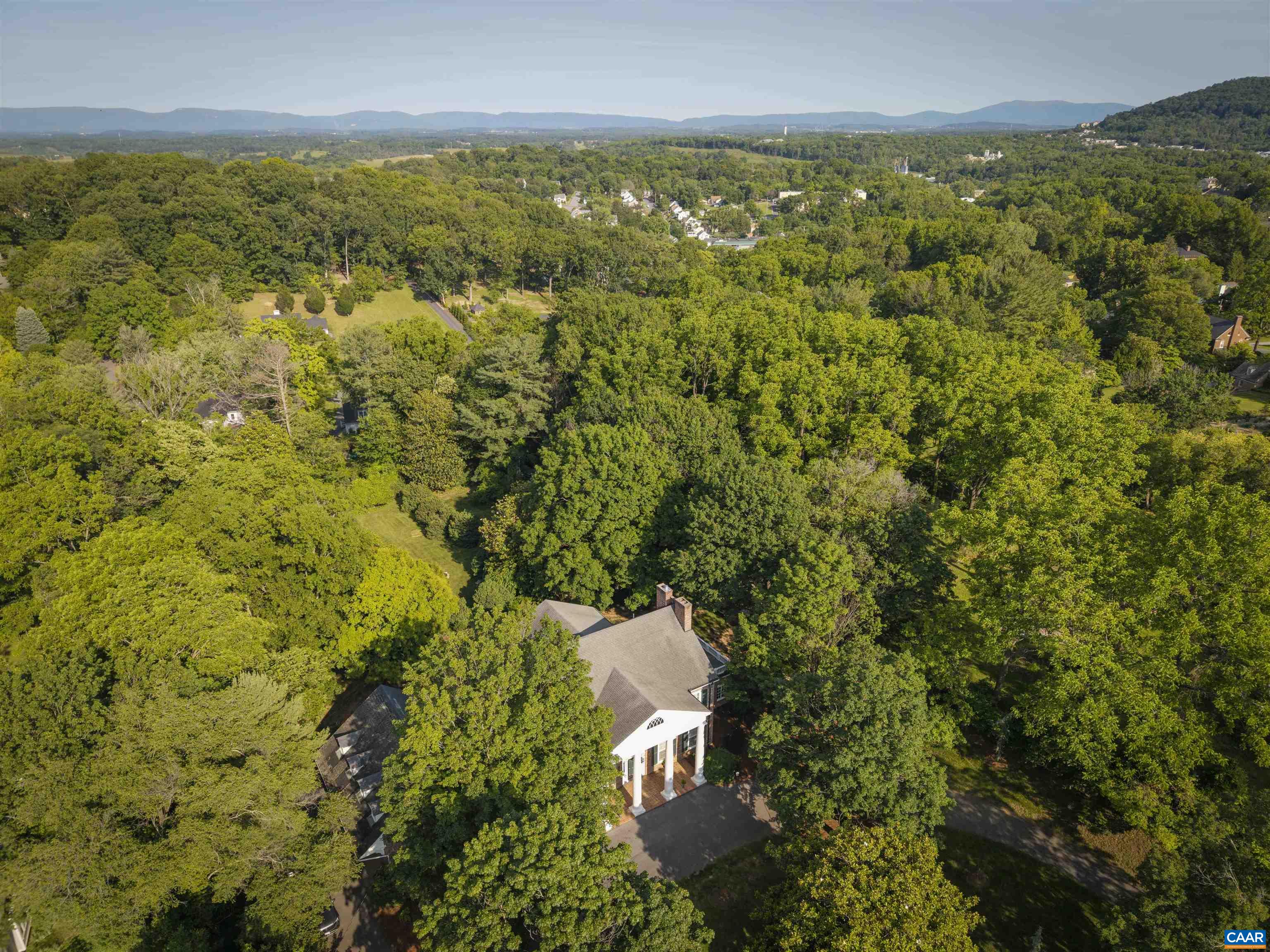 1417 N AUGUSTA ST, STAUNTON, Virginia 24401, 5 Bedrooms Bedrooms, ,4 BathroomsBathrooms,Residential,Edge Hill,1417 N AUGUSTA ST,665500 MLS # 665500