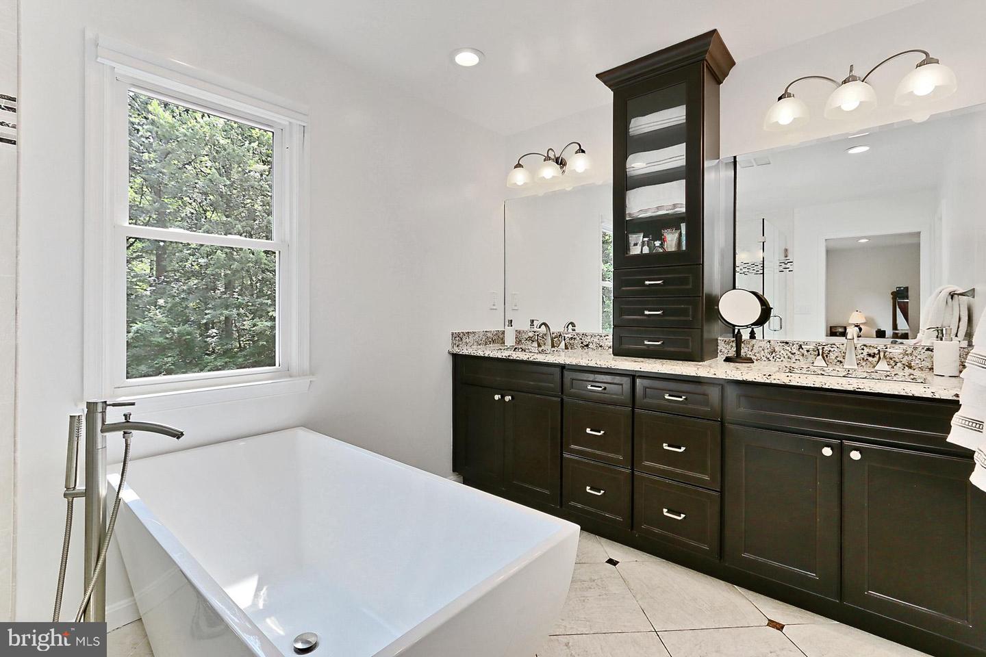 6104 ARRINGTON DR, FAIRFAX STATION, Virginia 22039, 4 Bedrooms Bedrooms, ,2 BathroomsBathrooms,Residential,For sale,6104 ARRINGTON DR,VAFX2244072 MLS # VAFX2244072