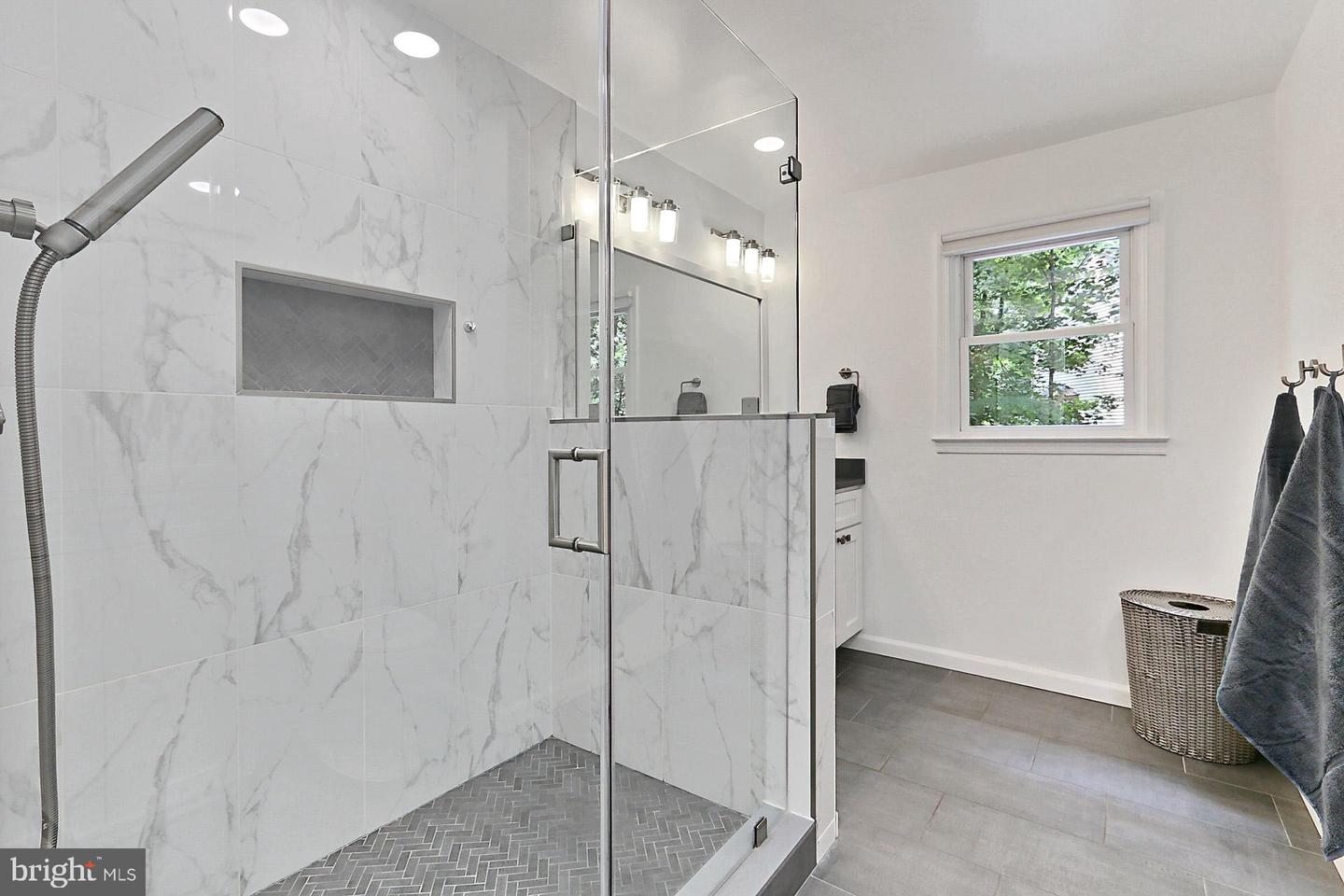 6104 ARRINGTON DR, FAIRFAX STATION, Virginia 22039, 4 Bedrooms Bedrooms, ,2 BathroomsBathrooms,Residential,For sale,6104 ARRINGTON DR,VAFX2244072 MLS # VAFX2244072