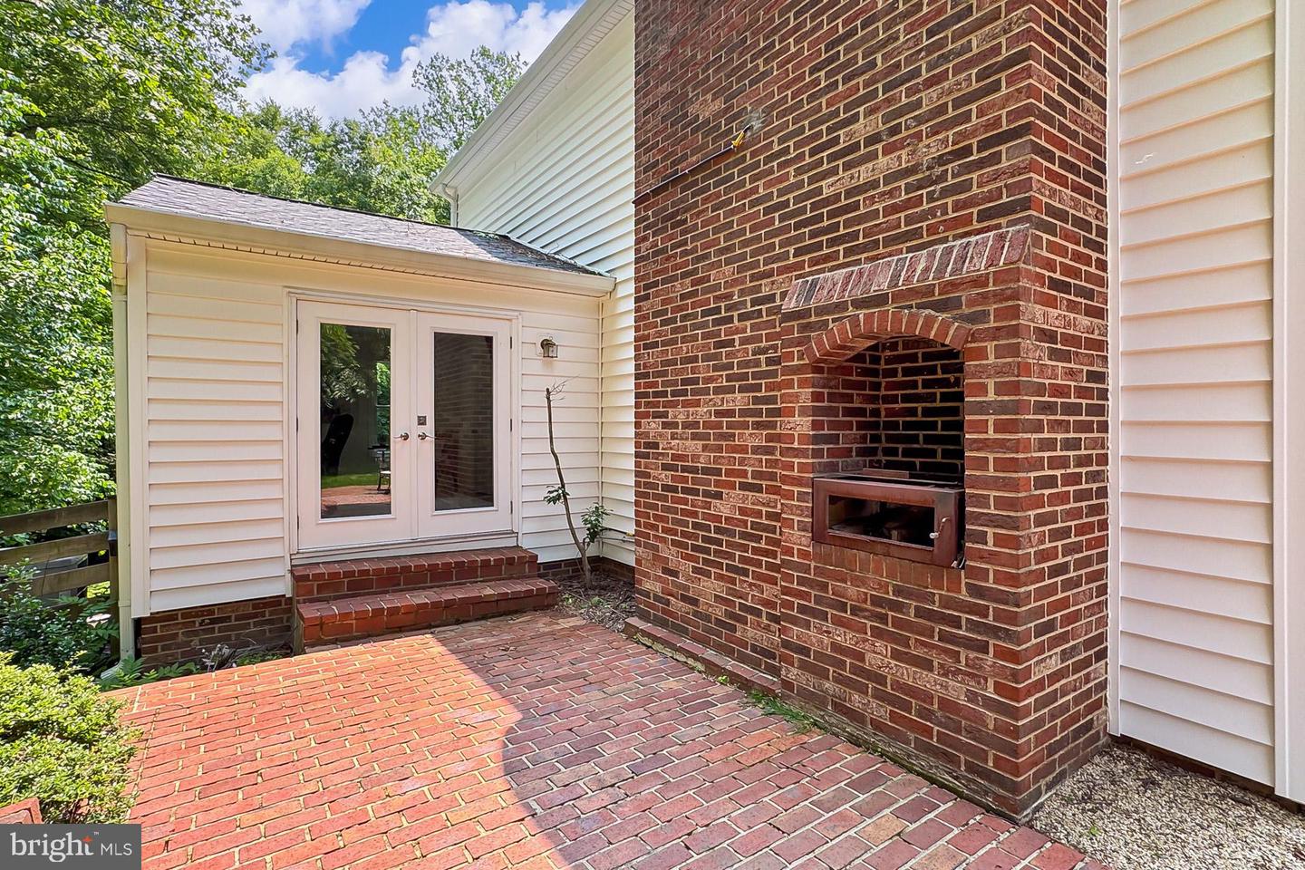 6104 ARRINGTON DR, FAIRFAX STATION, Virginia 22039, 4 Bedrooms Bedrooms, ,2 BathroomsBathrooms,Residential,For sale,6104 ARRINGTON DR,VAFX2244072 MLS # VAFX2244072