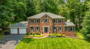 6104 ARRINGTON DR, FAIRFAX STATION, Virginia 22039, 4 Bedrooms Bedrooms, ,2 BathroomsBathrooms,Residential,For sale,6104 ARRINGTON DR,VAFX2244072 MLS # VAFX2244072
