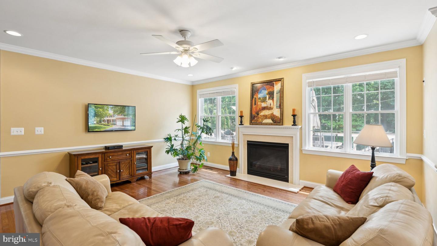 5905 BERRYVILLE CT, HAYMARKET, Virginia 20169, 6 Bedrooms Bedrooms, ,4 BathroomsBathrooms,Residential,For sale,5905 BERRYVILLE CT,VAPW2095834 MLS # VAPW2095834