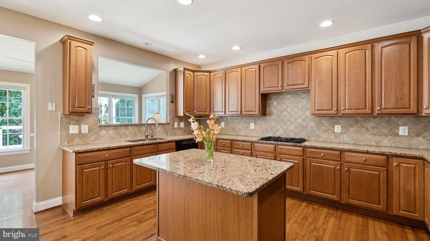 5905 BERRYVILLE CT, HAYMARKET, Virginia 20169, 6 Bedrooms Bedrooms, ,4 BathroomsBathrooms,Residential,For sale,5905 BERRYVILLE CT,VAPW2095834 MLS # VAPW2095834