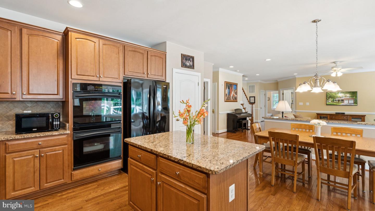 5905 BERRYVILLE CT, HAYMARKET, Virginia 20169, 6 Bedrooms Bedrooms, ,4 BathroomsBathrooms,Residential,For sale,5905 BERRYVILLE CT,VAPW2095834 MLS # VAPW2095834