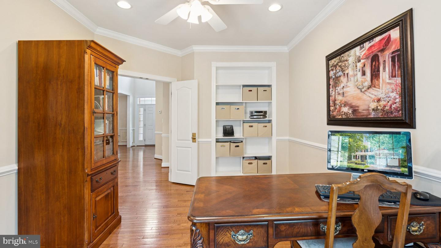5905 BERRYVILLE CT, HAYMARKET, Virginia 20169, 6 Bedrooms Bedrooms, ,4 BathroomsBathrooms,Residential,For sale,5905 BERRYVILLE CT,VAPW2095834 MLS # VAPW2095834