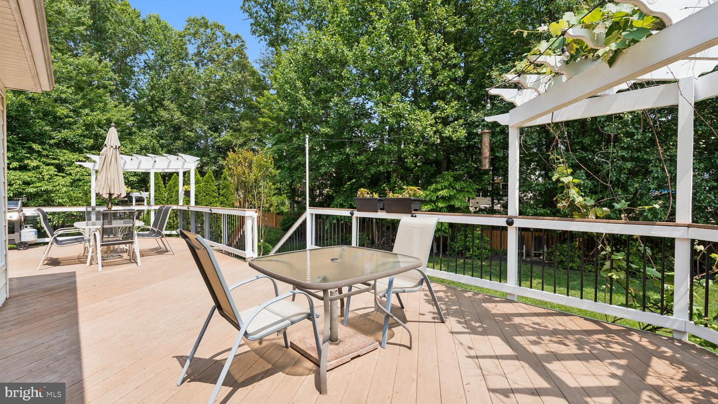 5905 BERRYVILLE CT, HAYMARKET, Virginia 20169, 6 Bedrooms Bedrooms, ,4 BathroomsBathrooms,Residential,For sale,5905 BERRYVILLE CT,VAPW2095834 MLS # VAPW2095834