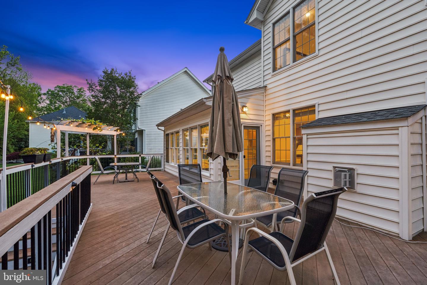 5905 BERRYVILLE CT, HAYMARKET, Virginia 20169, 6 Bedrooms Bedrooms, ,4 BathroomsBathrooms,Residential,For sale,5905 BERRYVILLE CT,VAPW2095834 MLS # VAPW2095834