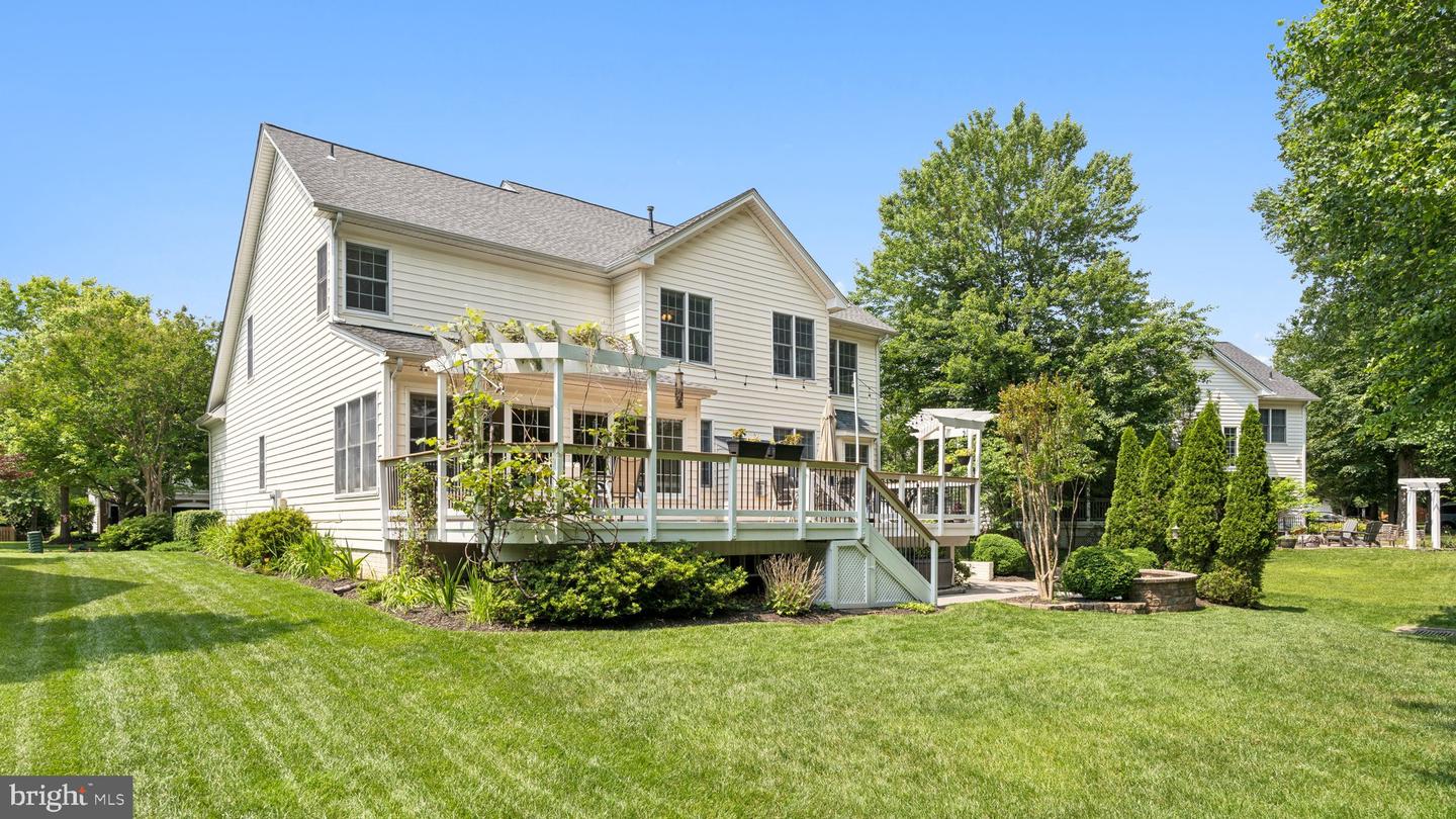 5905 BERRYVILLE CT, HAYMARKET, Virginia 20169, 6 Bedrooms Bedrooms, ,4 BathroomsBathrooms,Residential,For sale,5905 BERRYVILLE CT,VAPW2095834 MLS # VAPW2095834
