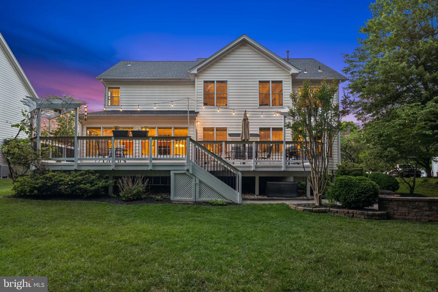 5905 BERRYVILLE CT, HAYMARKET, Virginia 20169, 6 Bedrooms Bedrooms, ,4 BathroomsBathrooms,Residential,For sale,5905 BERRYVILLE CT,VAPW2095834 MLS # VAPW2095834