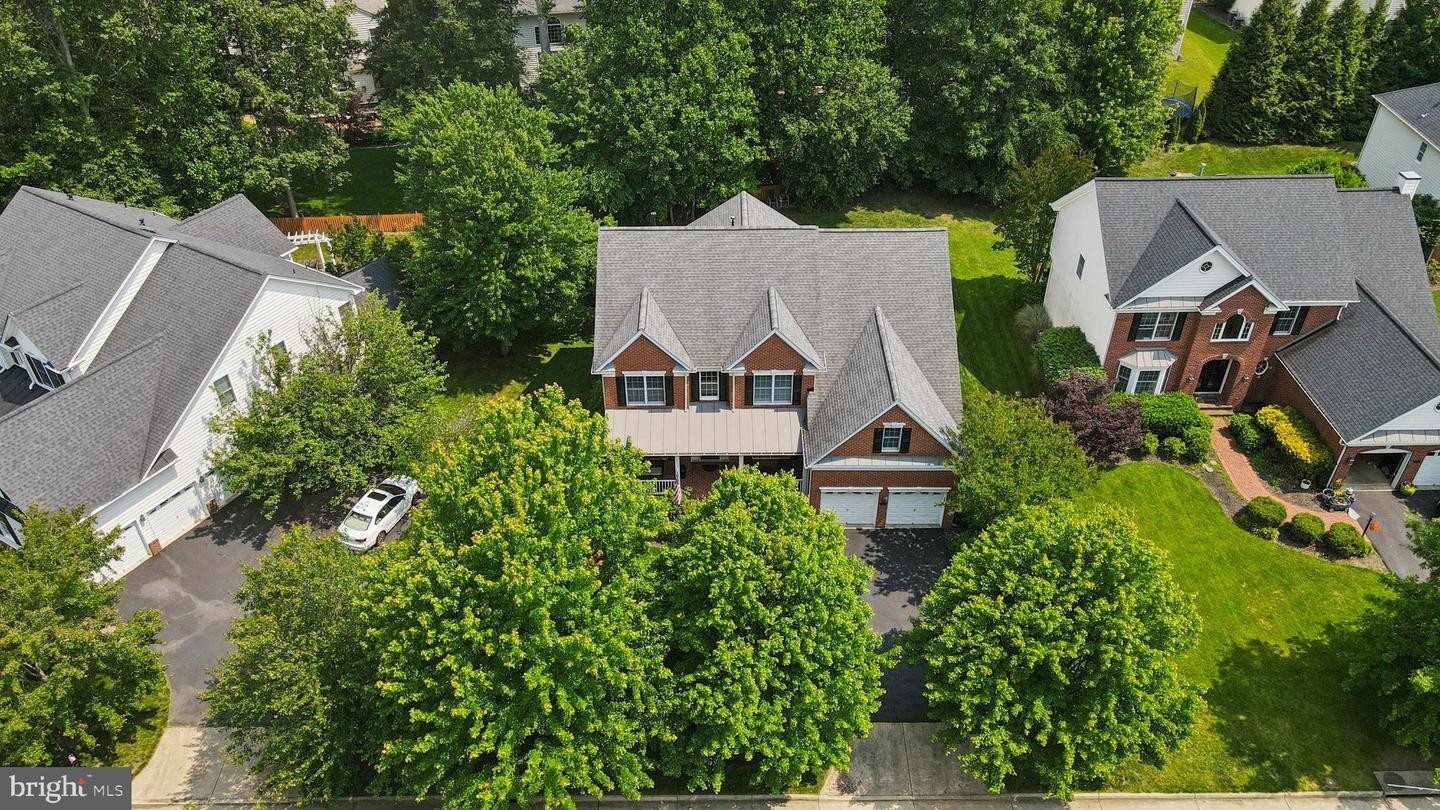 5905 BERRYVILLE CT, HAYMARKET, Virginia 20169, 6 Bedrooms Bedrooms, ,4 BathroomsBathrooms,Residential,For sale,5905 BERRYVILLE CT,VAPW2095834 MLS # VAPW2095834