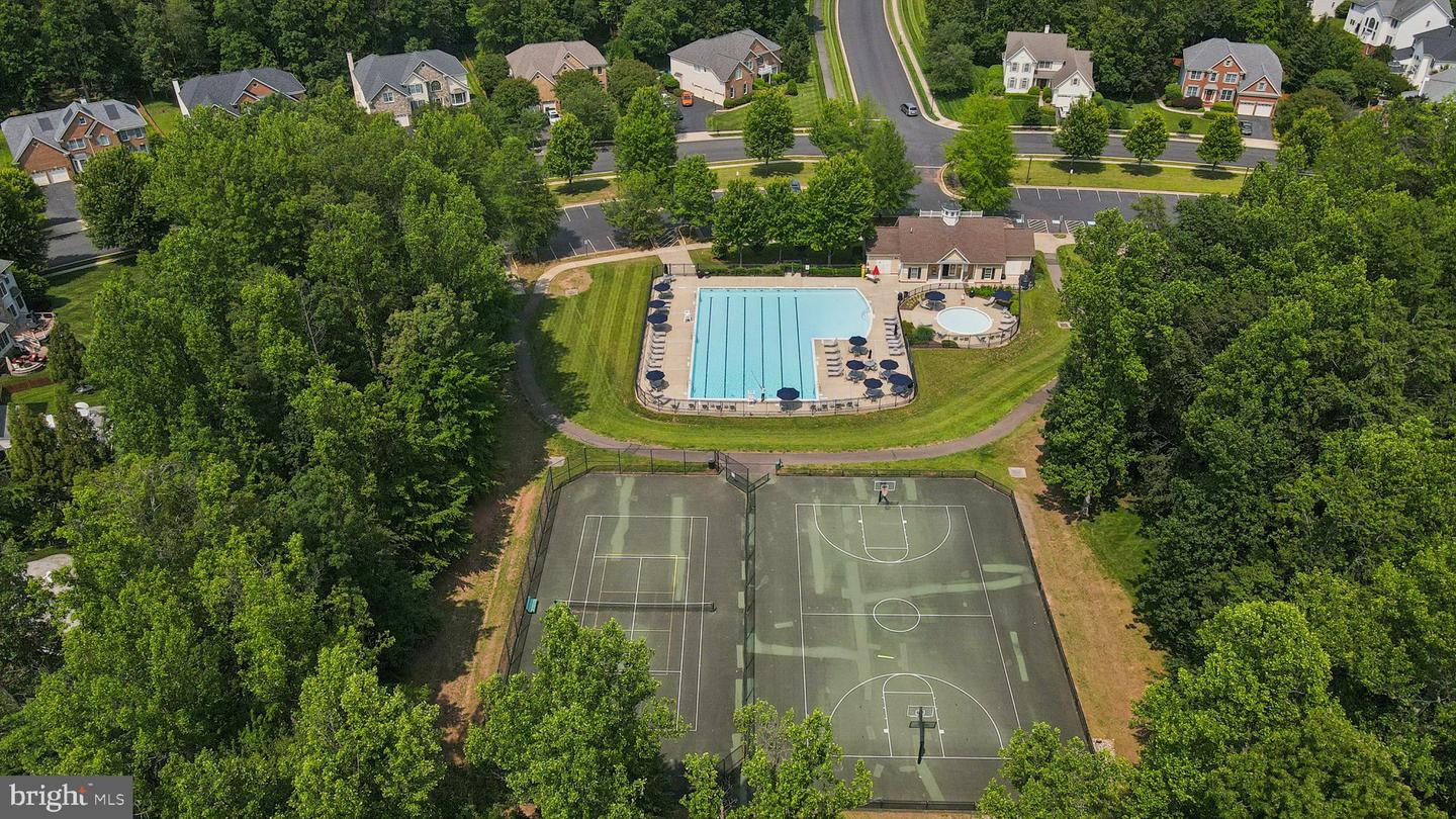 5905 BERRYVILLE CT, HAYMARKET, Virginia 20169, 6 Bedrooms Bedrooms, ,4 BathroomsBathrooms,Residential,For sale,5905 BERRYVILLE CT,VAPW2095834 MLS # VAPW2095834