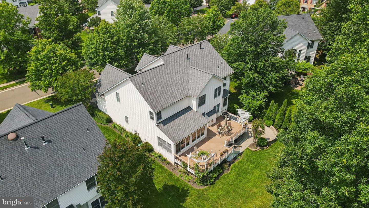 5905 BERRYVILLE CT, HAYMARKET, Virginia 20169, 6 Bedrooms Bedrooms, ,4 BathroomsBathrooms,Residential,For sale,5905 BERRYVILLE CT,VAPW2095834 MLS # VAPW2095834