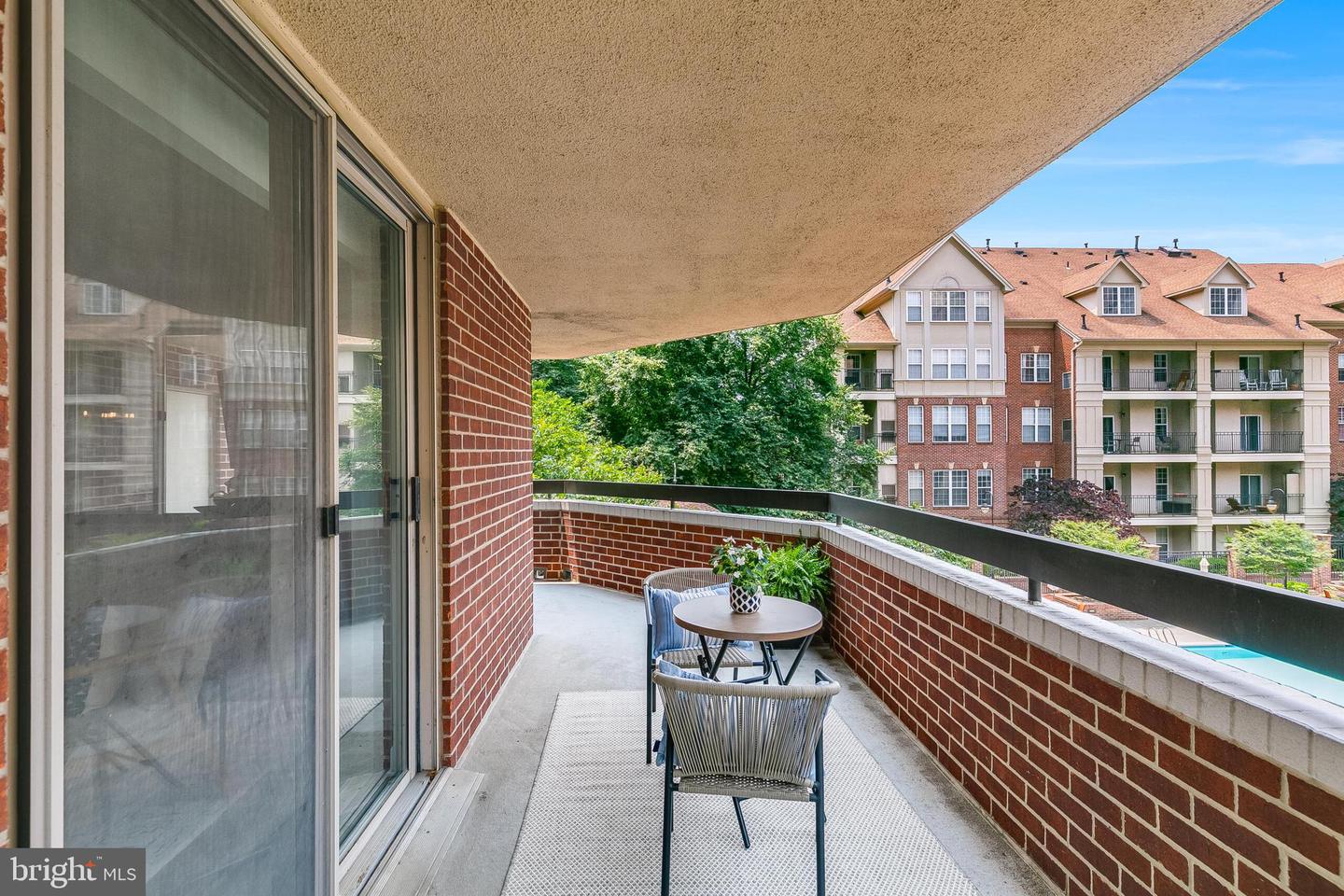 1276 N WAYNE ST #300, ARLINGTON, Virginia 22201, 2 Bedrooms Bedrooms, ,2 BathroomsBathrooms,Residential,For sale,1276 N WAYNE ST #300,VAAR2058420 MLS # VAAR2058420
