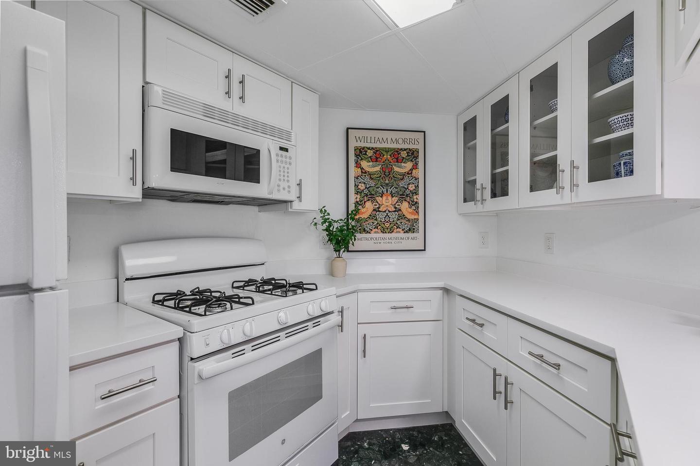 1276 N WAYNE ST #300, ARLINGTON, Virginia 22201, 2 Bedrooms Bedrooms, ,2 BathroomsBathrooms,Residential,For sale,1276 N WAYNE ST #300,VAAR2058420 MLS # VAAR2058420