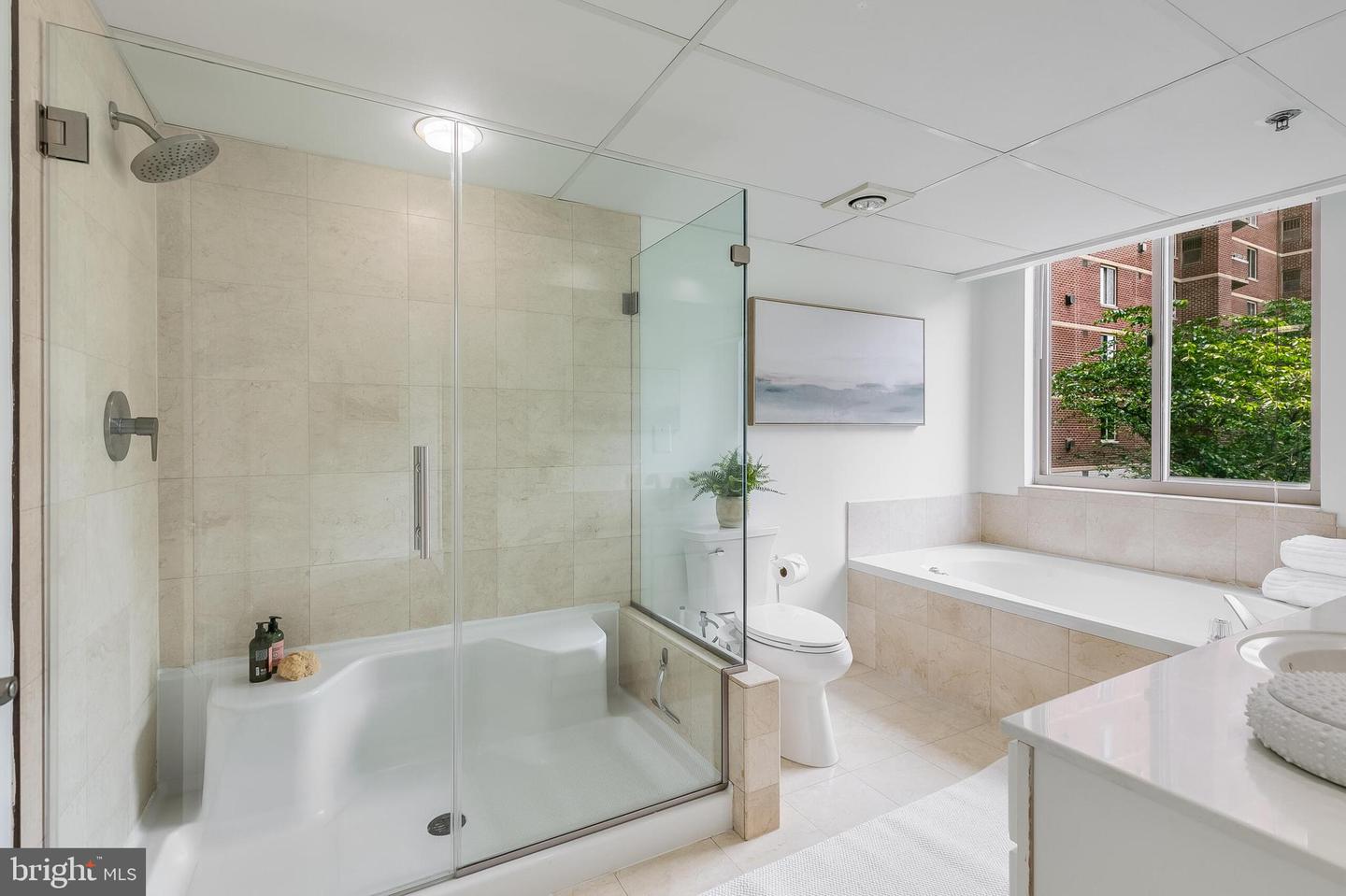 1276 N WAYNE ST #300, ARLINGTON, Virginia 22201, 2 Bedrooms Bedrooms, ,2 BathroomsBathrooms,Residential,For sale,1276 N WAYNE ST #300,VAAR2058420 MLS # VAAR2058420