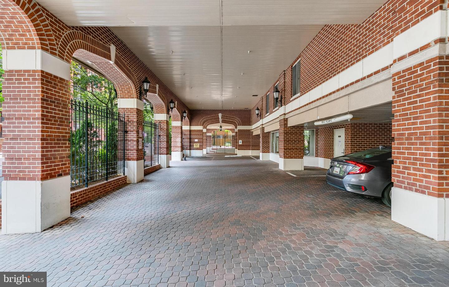 1276 N WAYNE ST #300, ARLINGTON, Virginia 22201, 2 Bedrooms Bedrooms, ,2 BathroomsBathrooms,Residential,For sale,1276 N WAYNE ST #300,VAAR2058420 MLS # VAAR2058420