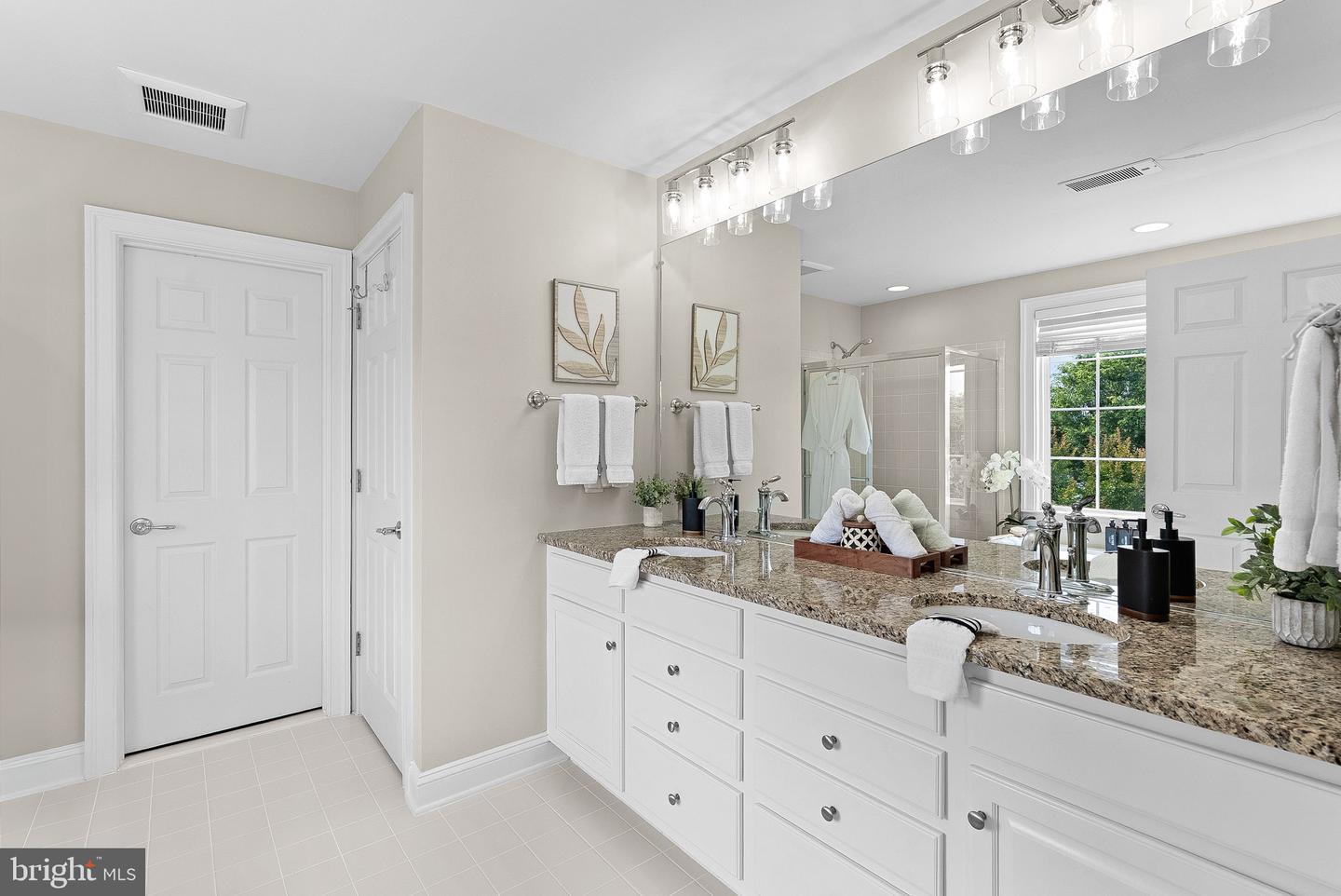 41311 SILVERSIDE DR, LEESBURG, Virginia 20175, 5 Bedrooms Bedrooms, ,3 BathroomsBathrooms,Residential,For sale,41311 SILVERSIDE DR,VALO2098282 MLS # VALO2098282