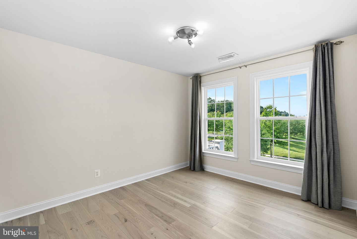 41311 SILVERSIDE DR, LEESBURG, Virginia 20175, 5 Bedrooms Bedrooms, ,3 BathroomsBathrooms,Residential,For sale,41311 SILVERSIDE DR,VALO2098282 MLS # VALO2098282