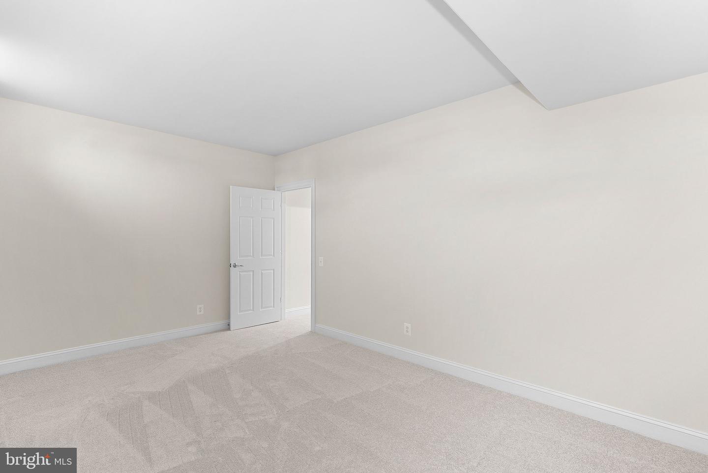 41311 SILVERSIDE DR, LEESBURG, Virginia 20175, 5 Bedrooms Bedrooms, ,3 BathroomsBathrooms,Residential,For sale,41311 SILVERSIDE DR,VALO2098282 MLS # VALO2098282