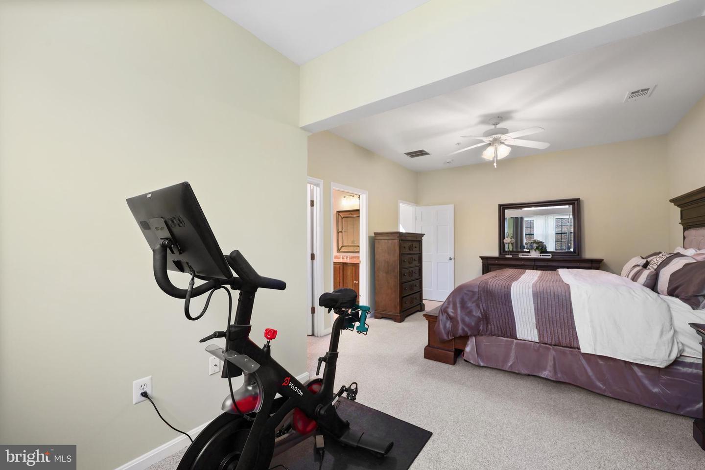 1602-B HUNTING CREEK DR, ALEXANDRIA, Virginia 22314, 2 Bedrooms Bedrooms, ,2 BathroomsBathrooms,Residential,For sale,1602-B HUNTING CREEK DR,VAAX2045878 MLS # VAAX2045878