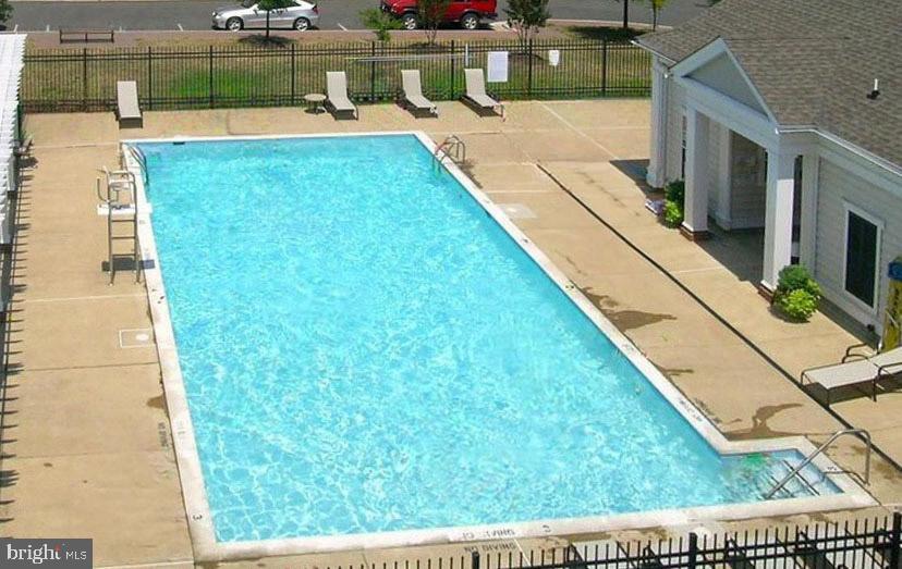 1602-B HUNTING CREEK DR, ALEXANDRIA, Virginia 22314, 2 Bedrooms Bedrooms, ,2 BathroomsBathrooms,Residential,For sale,1602-B HUNTING CREEK DR,VAAX2045878 MLS # VAAX2045878