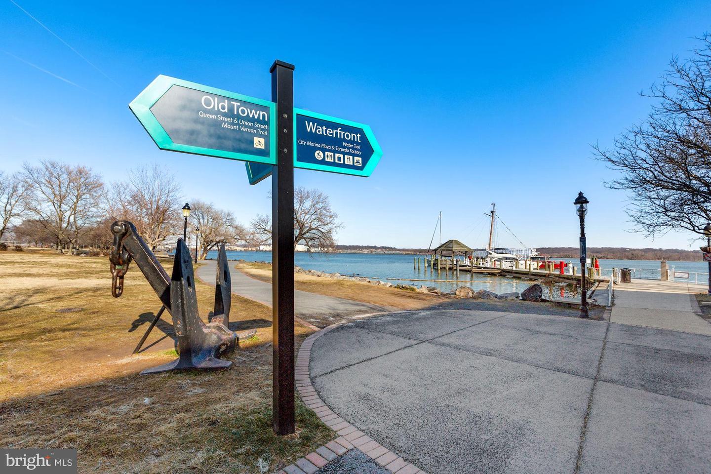 1602-B HUNTING CREEK DR, ALEXANDRIA, Virginia 22314, 2 Bedrooms Bedrooms, ,2 BathroomsBathrooms,Residential,For sale,1602-B HUNTING CREEK DR,VAAX2045878 MLS # VAAX2045878